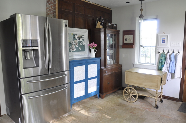 blue kitchen cabinet