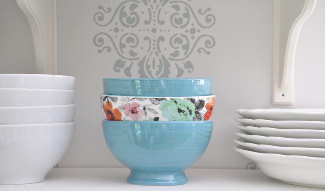 pretty blue and flower bowls