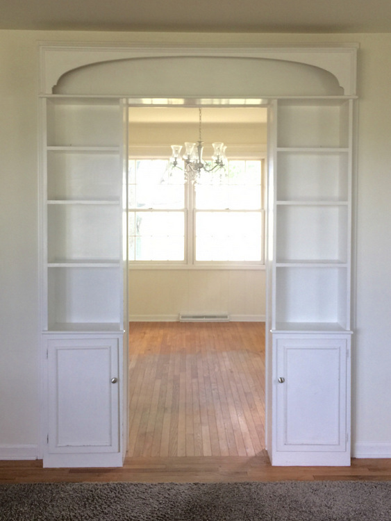 farmhouse-bookshelves