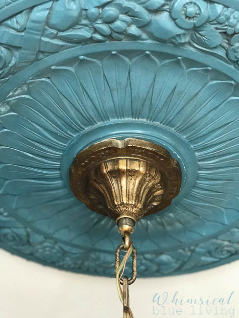 How to Paint a Ceiling Medallion the Easy Way : Atta Girl Says